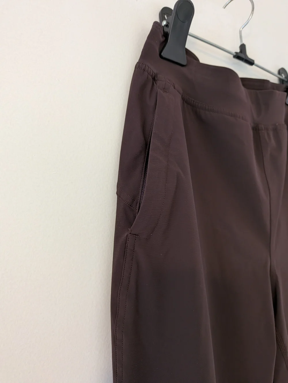 lululemon athletic Women's Dark Brown Jogger Pants